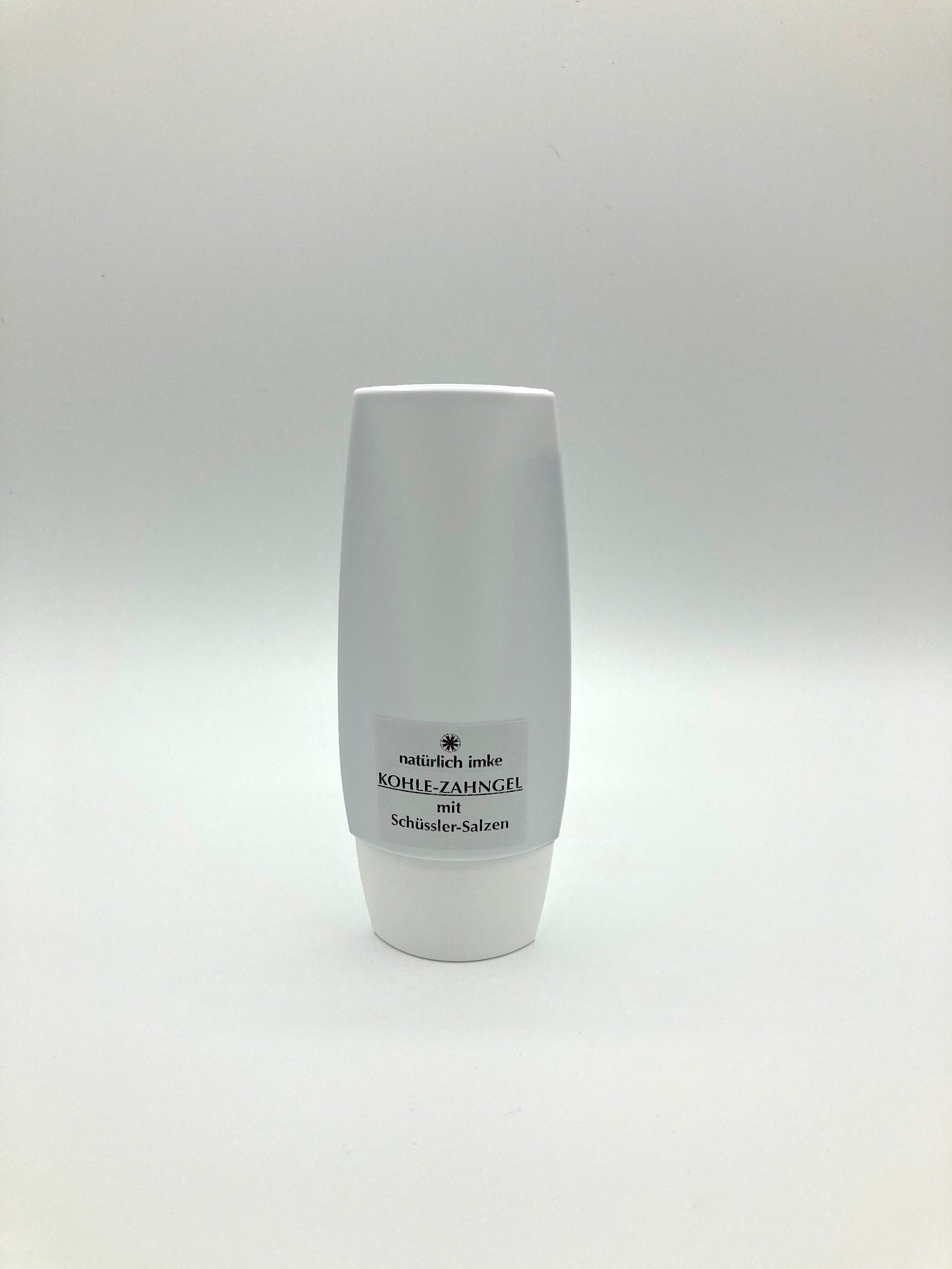 Die flache weiße 50ml-Polypropylen-Tube enthält ein schwarzes Gel.